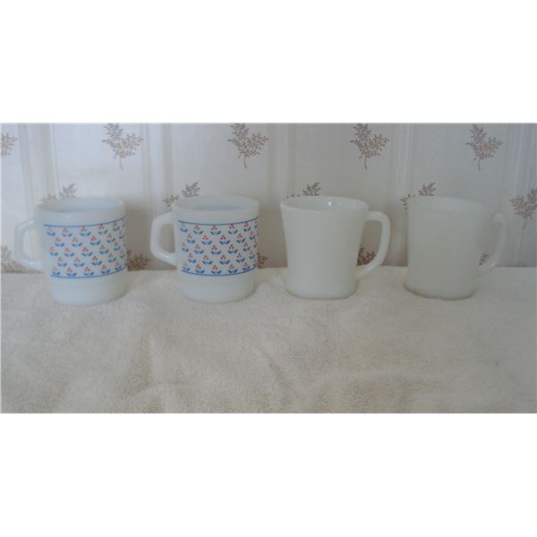 4 Vintage Mugs