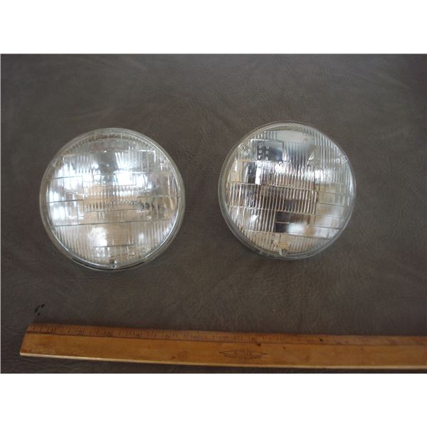 Pair Headlights