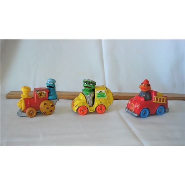 3 Vintage Sesame Street Characters in vehicles early 1980s