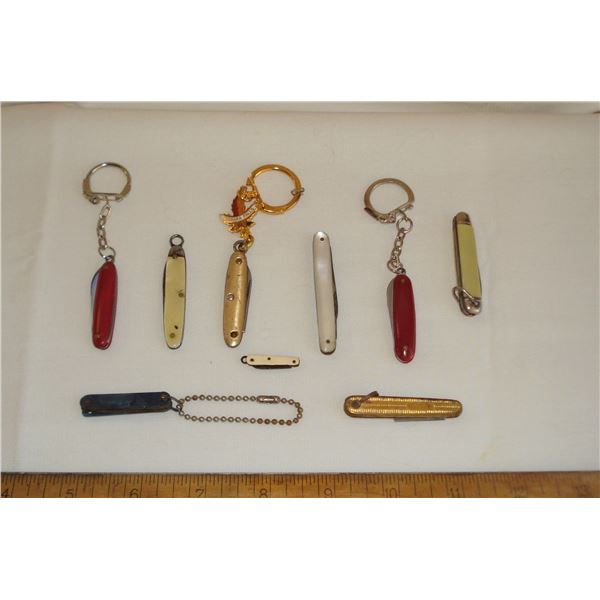 Assorted small pocket Knives