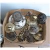 Image 1 : Flat assorted oil lamp parts