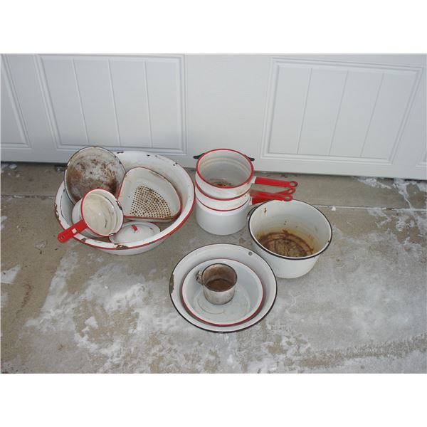 Lot of assorted enamel ware