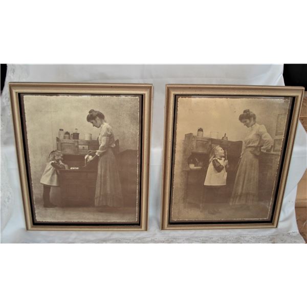 pair old style pictures