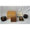 Image 3 : Assortment of vintage boxes and containers
