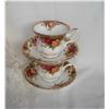 Image 2 : Pair of Royal Albert Country Rose Teacups
