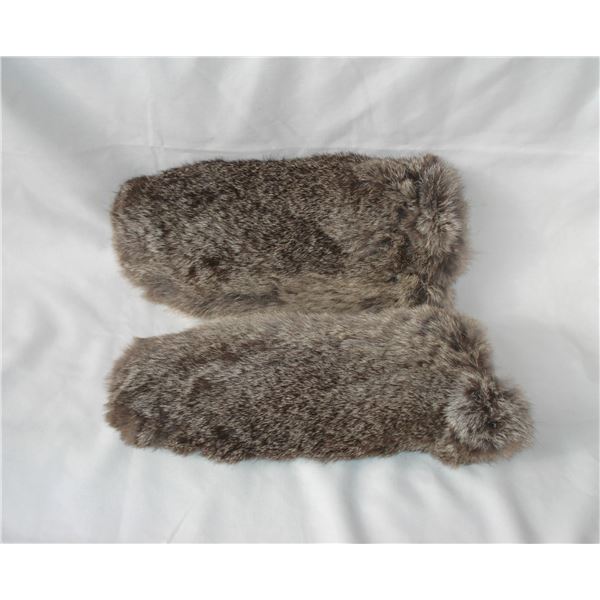 fur mittens