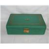 Image 2 : Vintage jewelry box with jewelry and key