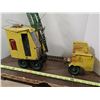 Image 5 : Antique Toy Crane Truck