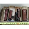 Image 2 : 4 Assorted Rail Cars