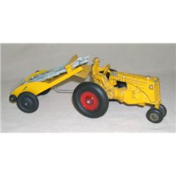MM small R w/ Driver w/ Hay Loader