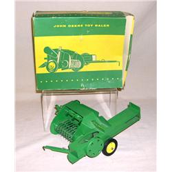JD 14-T Baler w/ metal teeth