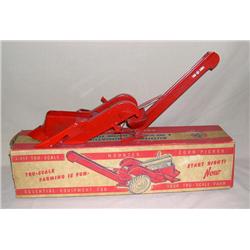 Tru-Scale 2-row Mounted Corn Picker in Original Box