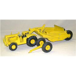 Reuhl CAT DW-10 w/ Scraper & Dolly Hitch