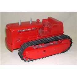 IH TD-24 Crawler by Product Miniatures