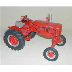 IH Farmall 100 Custom by Dingman?