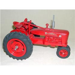 IH Farmall Custom Super H narrow front