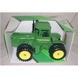 JD 8650 w/ Duals in Green & White Box