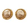 Image 1 : Chanel Gold CC Pearl Disc Earring