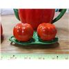 Image 3 : Chalkware Tomatoe Style Tea Set