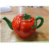 Image 5 : Chalkware Tomatoe Style Tea Set