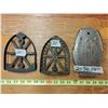 Image 1 : 3 Vintage Sad Iron Rests