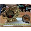 Image 1 : Swan Clock and Westclox America Alarm Clock