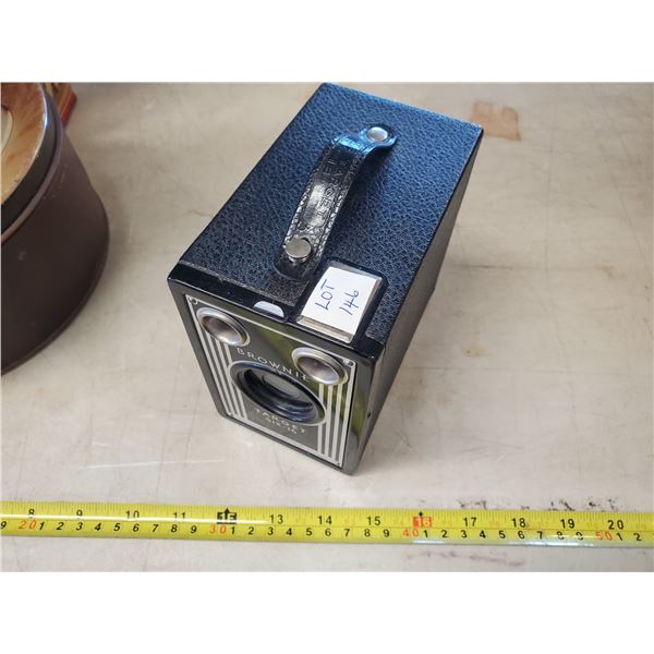 BROWNIE BOX CAMERA