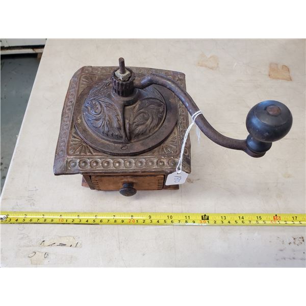 VINTAGE COFFEE GRINDER
