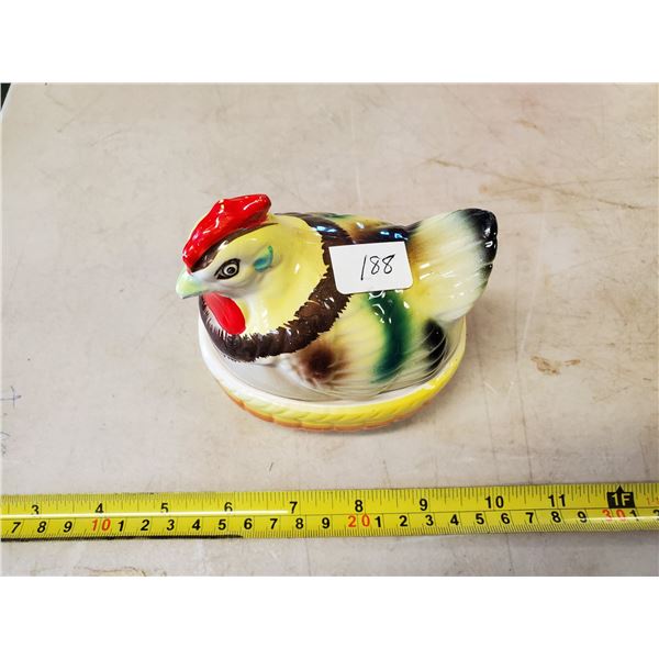 HEN ON NEST SALT & PEPPER