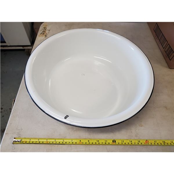 LARGE ENAMEL BASIN (NO LEAKS)