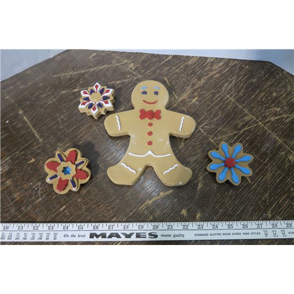 Gingerbread Chalkware (4pc)