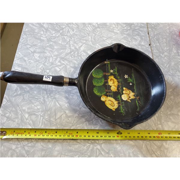 HAND PAINTED FRY PAN GSW NO. 8 MADE IN CANADA