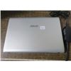 Image 4 : ASUS laptop No.1225B 10" Powers up wih cord