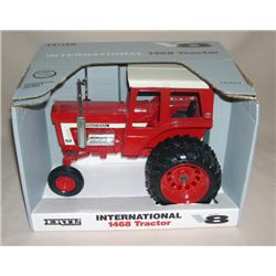 IH 1468 V-8 Red Cab w/ Duals