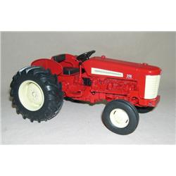 IH 350 Utility Tractor