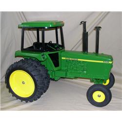 JD 4430 1/ Duals 1/8th Scale '07 Farm Progress Show