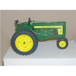 JD 720 Narrow front Diesel by Yoder