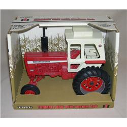 IH Farmall 856 w/ Custom Cab '97 IH Collector's Winter Convention