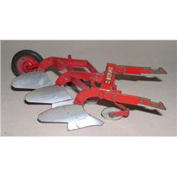 IH 2pt 3b Plow w/ Tin Tail wheel