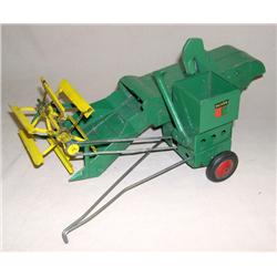 Oliver Grain master Pull-type Combine