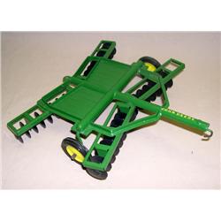 JD Tandem Disc w/ C hitch and plastic rims