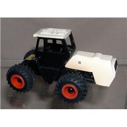 Custom Case 4894 '91 KFYR Ag Expo 1/64th Scale