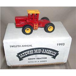 Custom Versatile 145 w/ Cab '93 Gateway Show 1/64th Scale