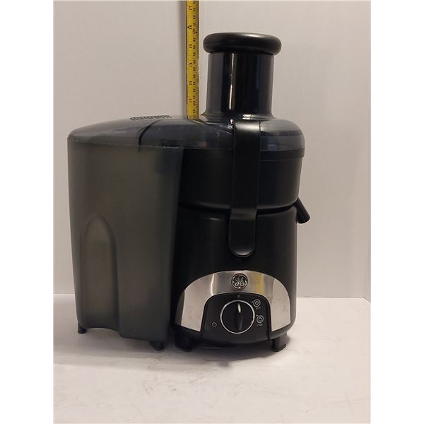 LIKE NEW GE JUICER