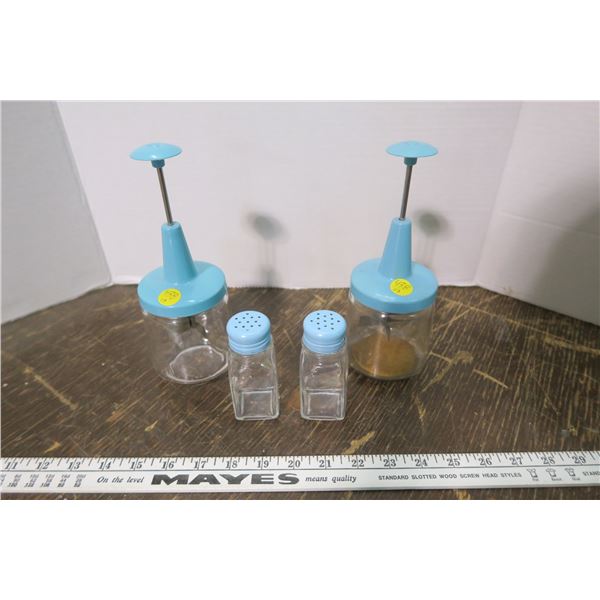 Salt & Pepper, 2 Vegetable Choppers