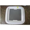 Image 2 : 2 Small 5" Corning Oven Dishes & Microwave Plate