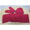 Image 6 : Pink/Red Knitted Toque, Mitts, Scarf in a Box