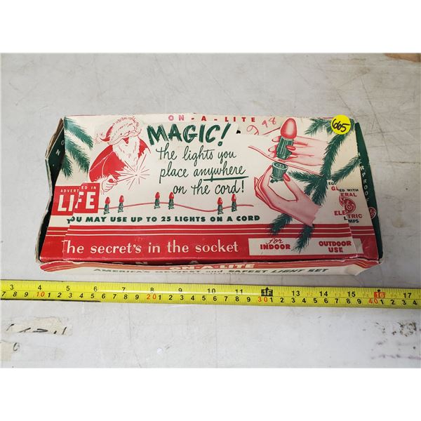 BOX OF VINTAGE CHRISTMAS FLUID FILLED BULBS