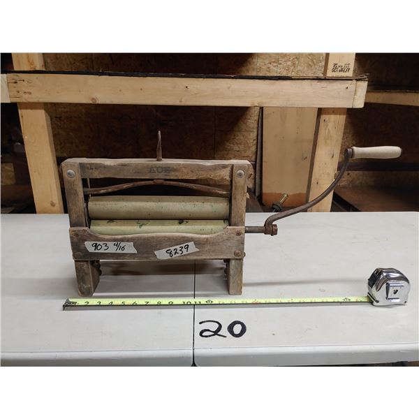 Antique Washing Machine Wringer