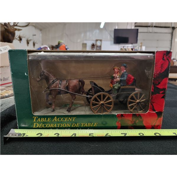 Table Accent Holiday Collection Horse and Carriage